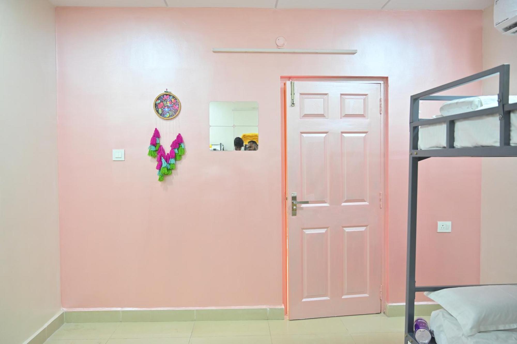 Hyderabad Wanderers Cave Hotel Exterior photo